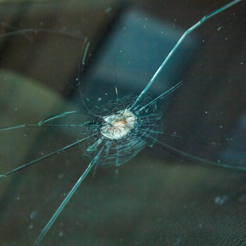 Oštećenje vjetrobranskog stakla od kamenčića - zamjena pokrivena kasko osiguranjem